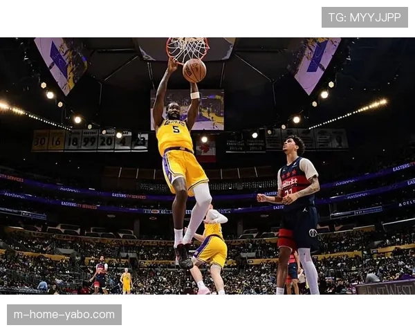 湖人收官战艾顿内线对位优势 护框与终结能力成为支柱